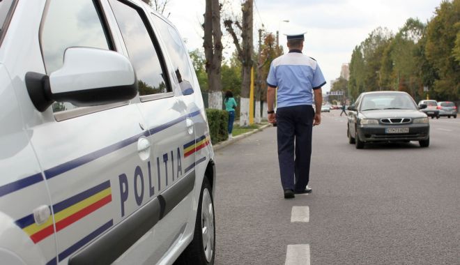 Atenție la semnalele luminoase și la cele ale polițiștilor! - regulirutiera-1589908633.jpg