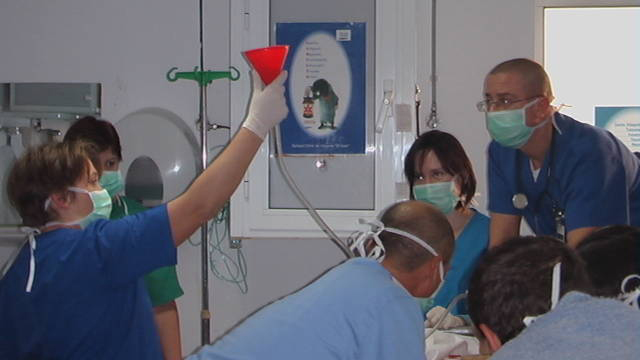 Guvernul a aprobat ordonanța privind reîncadrarea personalului sanitar - reincadrarepersonalmedical-1347562719.jpg