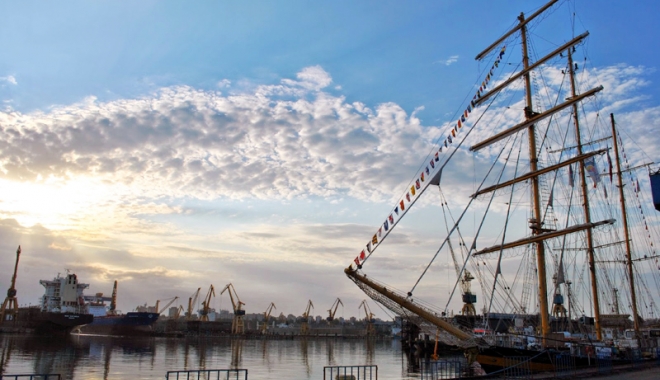 Reîncepe show-ul  pe mare!  Regata Marilor Veliere  se întoarce în Constanța - reincepeshowul-1470674940.jpg
