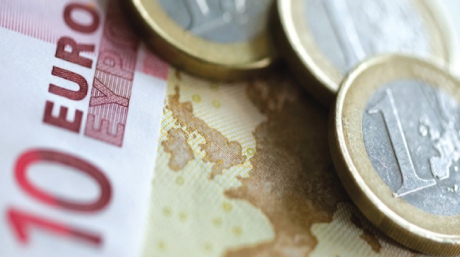 FMI și CE au acceptat reîntregirea salariilor și restituirea banilor către pensionari - reintregire42590800-1336290158.jpg