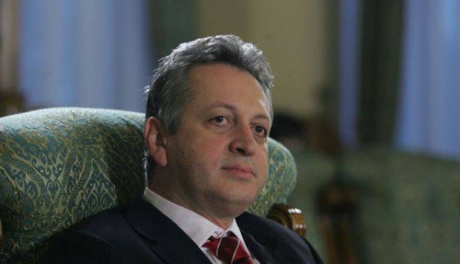Ce le-a promis ministrul Relu Fenechiu sindicaliștilor feroviari - relufenechiu-1370230922.jpg