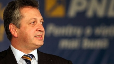 Conservatorii ar putea fi dați afară din USL - relufenechiudeputatpnldeiai15218-1316789988.jpg