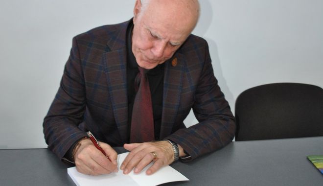 Volumul „Corifeii Armatei Populare”, semnat de Remus Macovei, s-a lansat la Muzeul Marinei