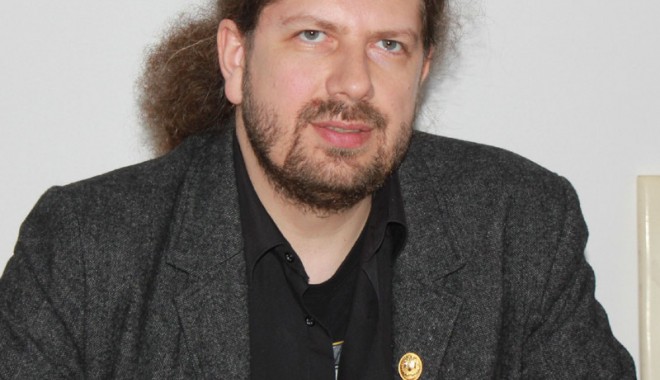 Remus Cernea vrea să se elimine jurământul demnitarilor pe Biblie - remuscernea20-1369139252.jpg