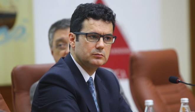 Reacție dură a ministrului Educației vizavi de manualele claselor primare - remuspricopie-1418122894.jpg
