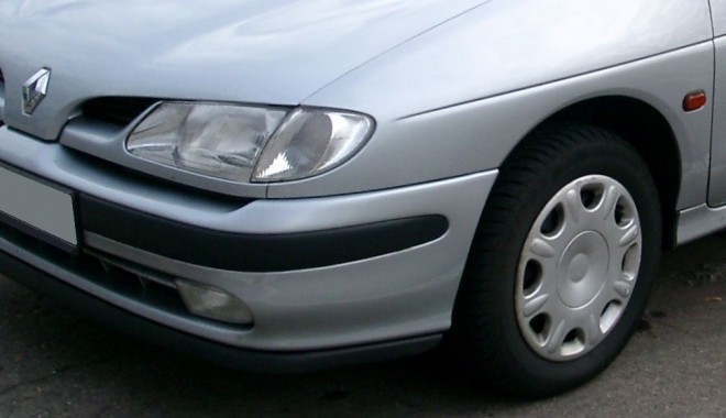 Renault Megane cu certificat ITP fals, descoperit la Ostrov - renaultmegane-1393756540.jpg