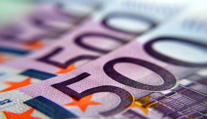 Rentă viageră de 500 de euro pentru membrii de onoare ai FRF - renta-1391351585.jpg