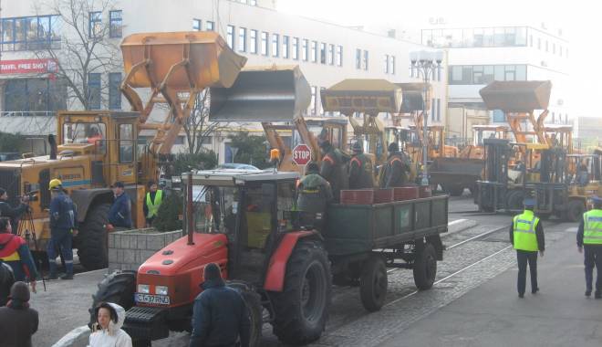 Reprezentanții protestatarilor din portul Constanța sunt invitați la Ministerul Transporturilor - reprezntantii-1425901976.jpg