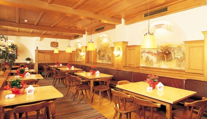 Unde mai găsiți de muncă în străinătate - restaurant-1323271281.jpg