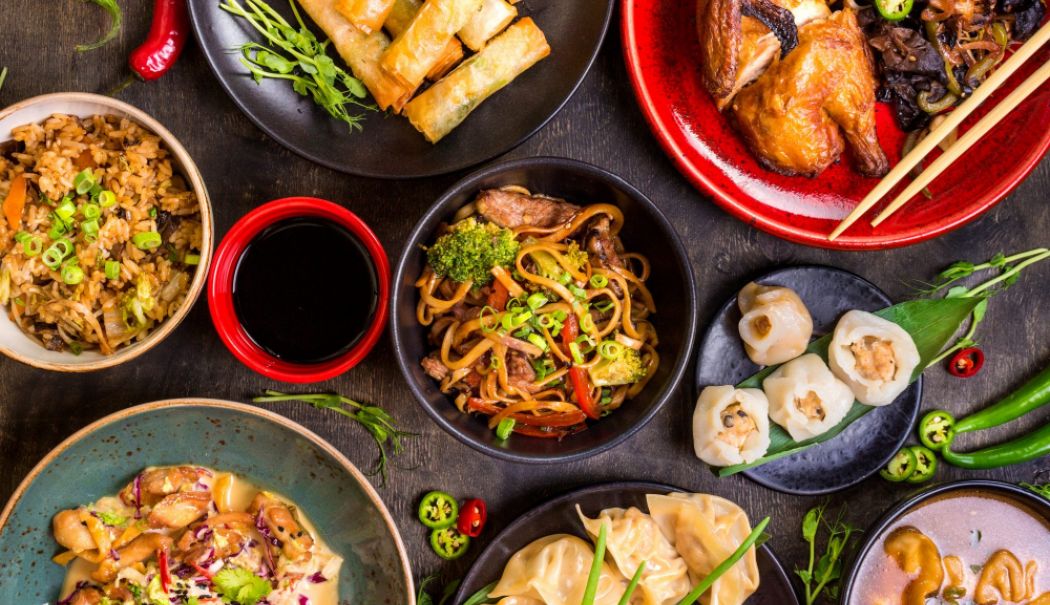 Meniul groazei la un restaurant chinezesc. Porumbei morți, serviți clienților în loc de "rață prăjită"