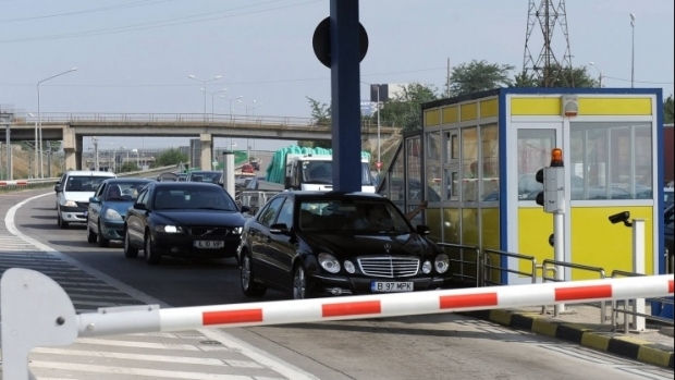 ATENȚIE ȘOFERI! Restricții de circulație pe podul rutier de la Fetești - restrictie-1495279868.jpg