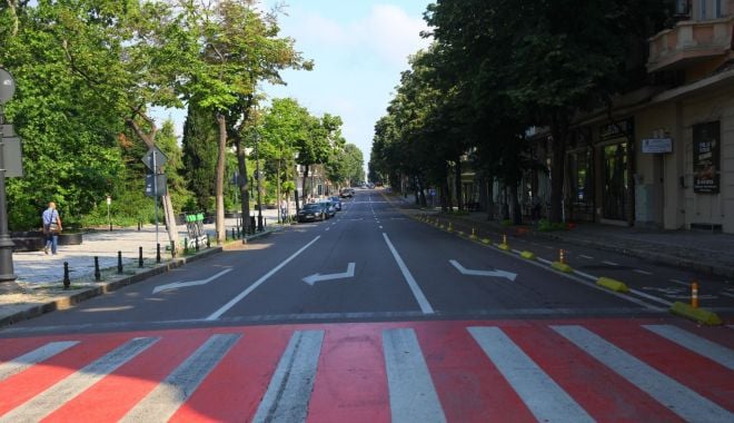 Restricţii de trafic, în weekend, în centrul Constanţei. Circulaţie închisă pe bulevardul Tomis, de la Miga la Lupoaică - restrictii-1625832740.jpg
