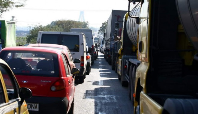 Trafic greoi spre sudul litoralului - restrictiidecirculatie-1343025588.jpg