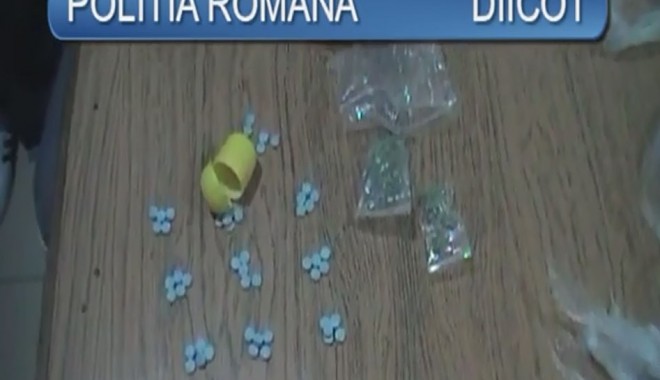 Traficanți de droguri în mediul universitar din Constanța / Video - retea-1335255507.jpg