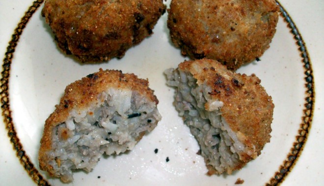 Chifteluțe cu orez - retete-1344001843.jpg
