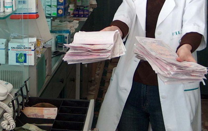 REȚETE MEDICALE FALSIFICATE / Doi medici și administratorul unui lanț farmaceutic, trimiși în judecată - retetefalse-1419341699.jpg