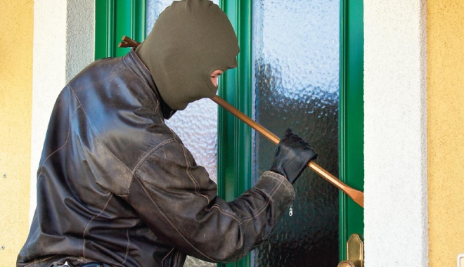 Reținut de polițiști după mai multe spargeri date în Cernavodă - retinut-1491577882.jpg