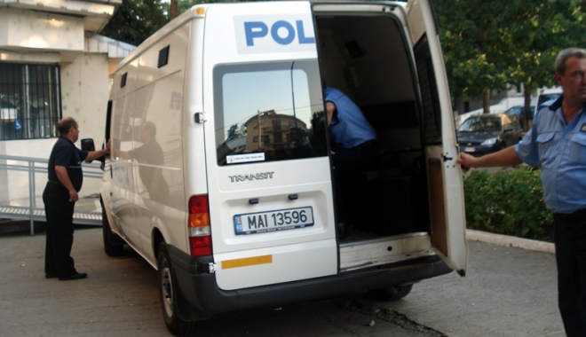 Reținut la Constanța, după ce a furat peste 100.000 lei dintr-o rulotă - retinut-1502210330.jpg