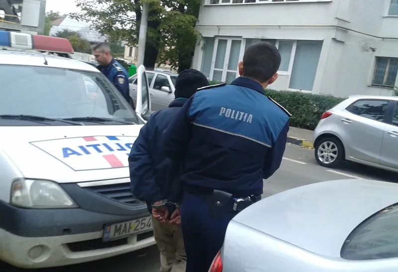 Șofer de 33 de ani, reținut după ce a condus beat și fără permis în stațiunea 2 Mai - retinut-1740576254.jpg