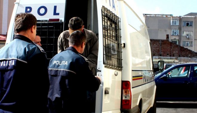 Reținuți după ce au tâlhărit o femeie, pentru… 12 lei - retinuti-1524758586.jpg