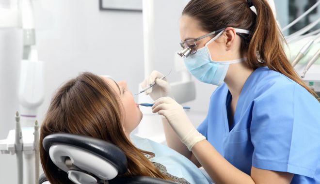 Retracția gingivală nu ține cont de vârstă. Aveți grijă de dinții voștri! - retractiagingivala2-1629811482.jpg