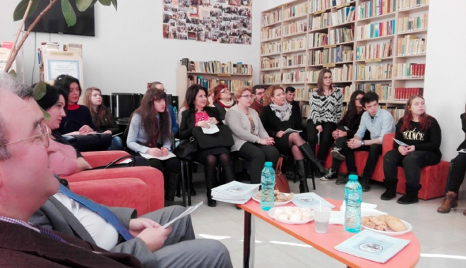 Revistă de tradiție  într-un prestigios  colegiu centenar - revistadetraditie-1486903401.jpg