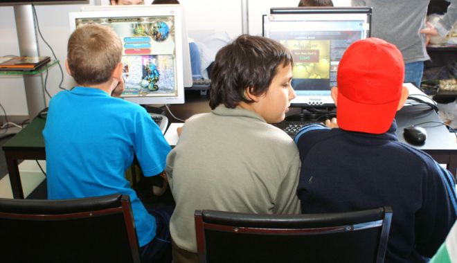 Revoluția care ne-a adus computerul personal și internetul - revolutiacareneaaduscalculatorul-1538582831.jpg