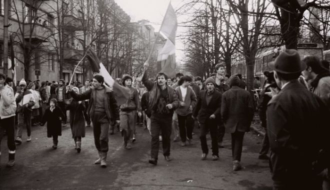 MOMENT ISTORIC! Dosarul Revoluției, finalizat după 30 de ani - revolutie1989fotoduma29-1554710980.jpg