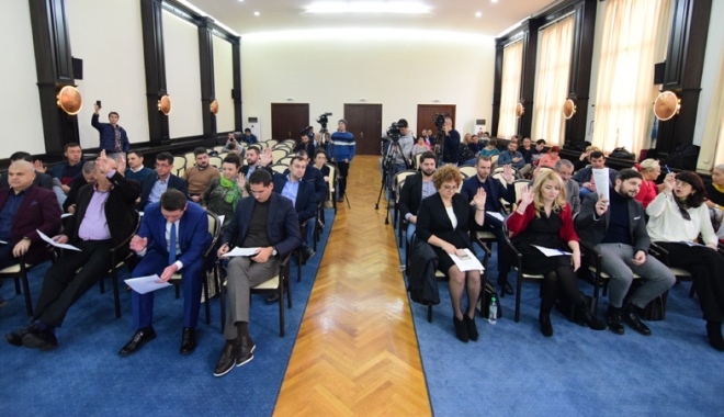 Foștii liberali Romeo Rezeanu  și Horia Căliminte revin  în Consiliul Local Constanța - reyeanusicaliminterevinsedintaco-1511803146.jpg