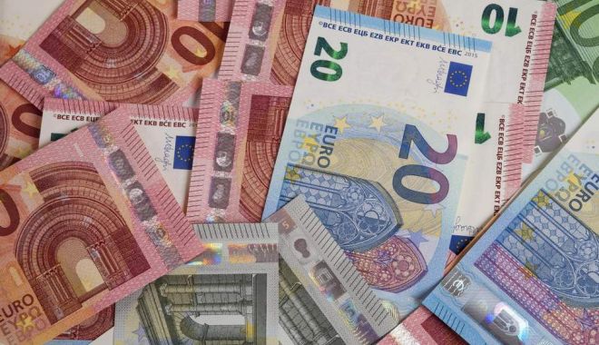 Iată cu cât au crescut rezervele valutare ale României - rezervelevalutare605-1557145950.jpg