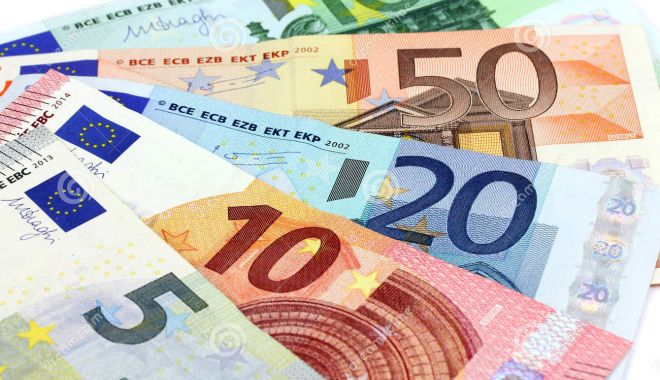 Rezervele valutare ale BNR sunt în scădere - rezervelevalutarealebnr309-1535975827.jpg