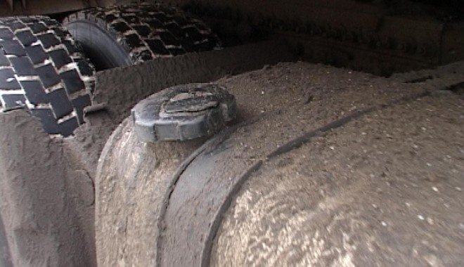 Prins la furat de motorină - rezervor-1347309090.jpg