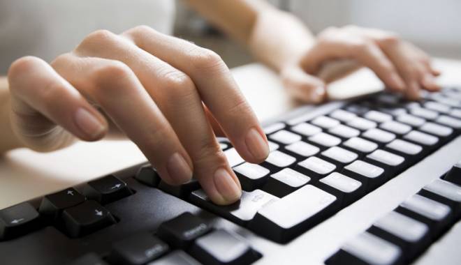 Culmea prostiei: au încercat să copieze la… calculator - rezultatecompetente-1435167652.jpg