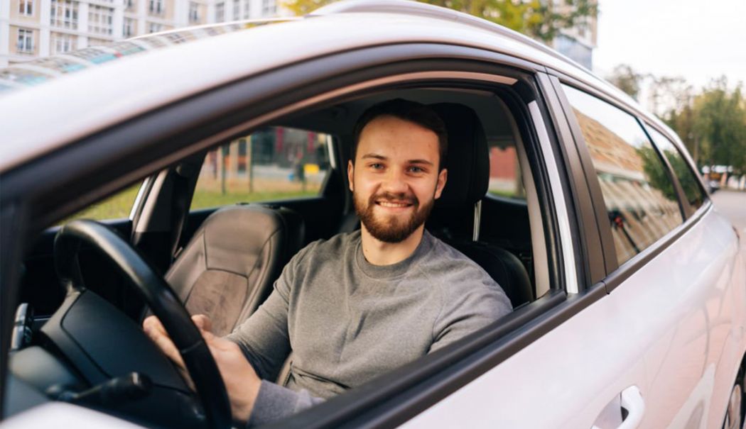 49 de milioane de lei obţinuţi ilegal după ce au înfiinţat societăţi de tip ride-sharing și au angajat peste o mie de şoferi fără documente - ridesharing-1733321079.jpg