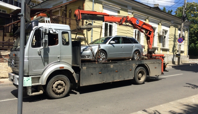 ATENȚIE, ȘOFERI! Începe ridicarea mașinilor parcate neregulamentar - ridicaremasinicopy-1484832128.jpg