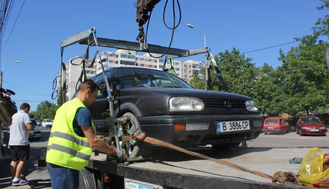 RIDICAREA MAȘINILOR ESTE ILEGALĂ! - ridicaremasinizonabrotacei4-1432549478.jpg