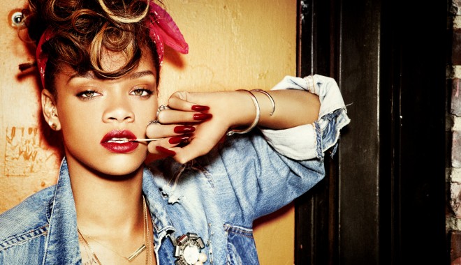 Bat clopote de nuntă pentru Rihanna? - rihannadenim-1398078188.jpg