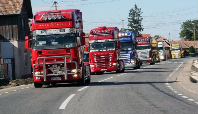 Guvernul a aprobat reducerea în medie cu 50% a unor amenzi aplicate transportatorilor rutieri - riscmajordeblocajintrafictranspo-1391620290.jpg