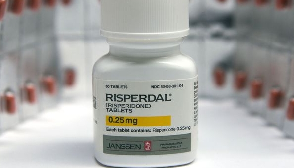 Despăgubiri imense pentru un bărbat căruia i-au crescut sânii în urma folosirii unui medicament - risperdalrisperidon02895400-1570609260.jpg