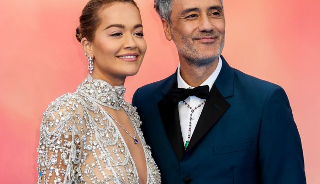 Rita Ora şi Taika Waititi vor prezenta împreună Gala MTV EMA 2022