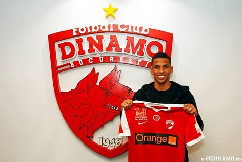 Fotbal: Brazilianul Rivaldinho a semnat cu FC Dinamo București - riv-1486489168.jpg