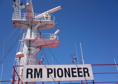 Ultimii marinari români aflați pe nava RM Pioneer au fost repatriați - rmpioneer-1388429862.jpg