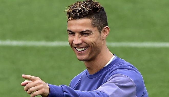 Premiile The Best FIFA - Cristiano Ronaldo, cel mai bun jucător din 2017 - ro-1508791191.jpg
