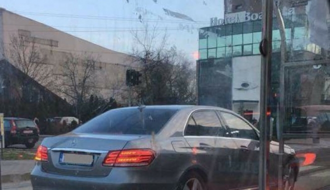 Primar prins cu mașina pe linia de tramvai. Cum și-a motivat edilul gestul - robu39355200-1513695072.jpg