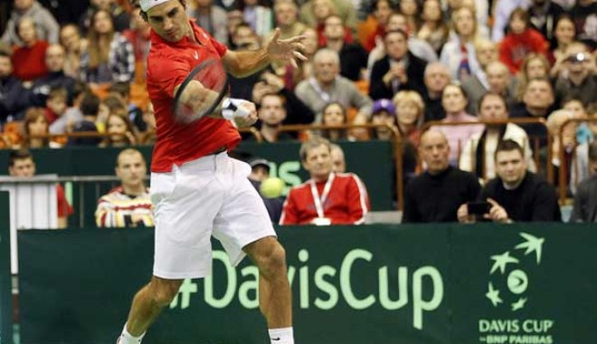 Tenis: Elveția - Italia 3-2, în semifinalele Cupei Davis - rogerfedererdaviscup-1410764935.jpg