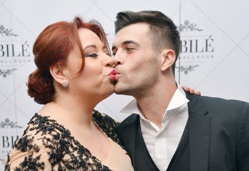Oana Roman va fi mamă! - roman-1378222119.jpg