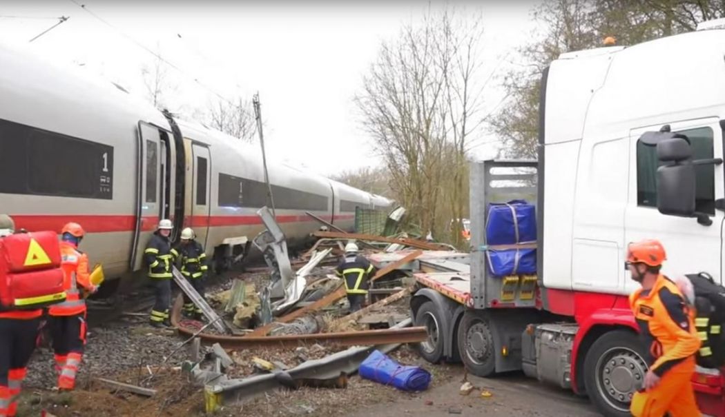 Un român a provocat un grav accident feroviar în Hamburg. Un mort şi 25 de răniţi - roman-tragedie-hamburg-1739363385.jpg