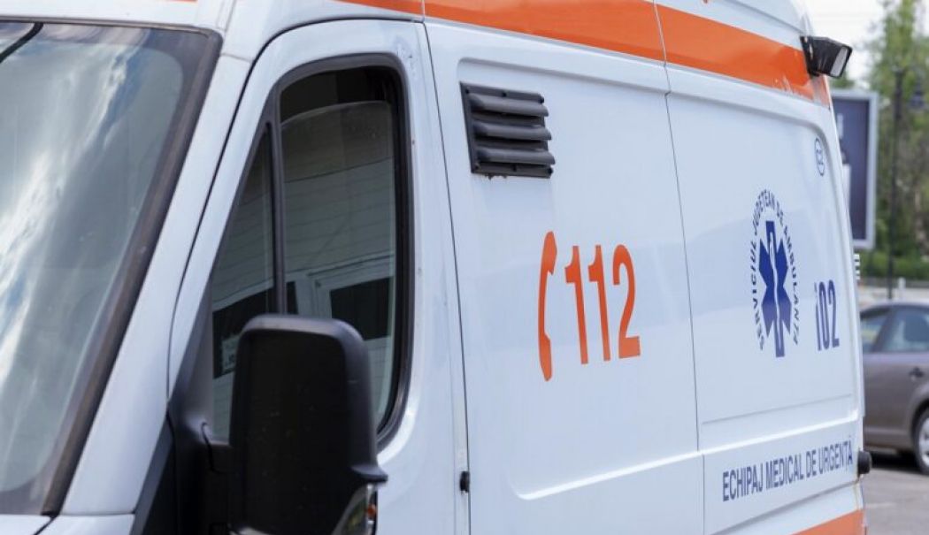 Româncă aruncată goală pe stradă, după ce șoferul unei ambulanțe a atacat-o și i-a furat banii - romanca-1759500346.jpg