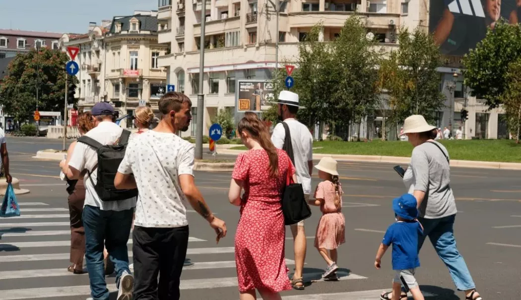 Patru din zece români cred că alegerile anticipate ar fi cea mai bună soluție - romani-1779370818.webp