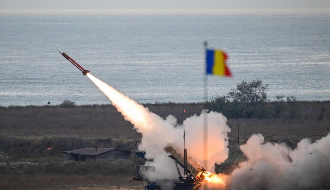 România împrumută 12 miliarde de dolari de la Statele Unite pentru înarmare - romania-bani-inarmare-1723644324.jpg